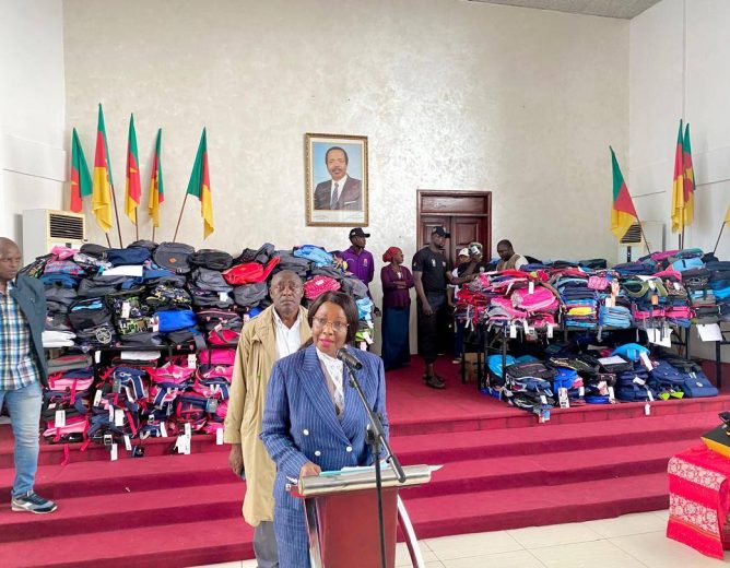 DOUALA 2: 1350 MEILLEURS ÉLÈVES DU PRIMAIRE RÉCOMPENSÉ