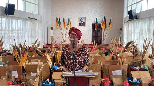 Rentrée scolaire à la commune de Douala 2 dans 57 écoles